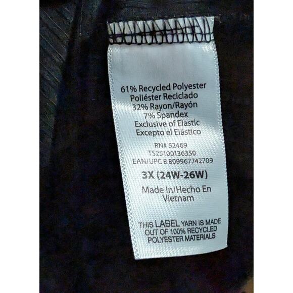 Terra & Sky Pull Over Shirt Plus Size 3X XXX 24W 26W Top Black Tunic V Neck S/S - Picture 4 of 5